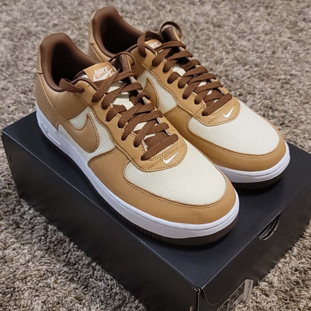Nike air force 1 sq